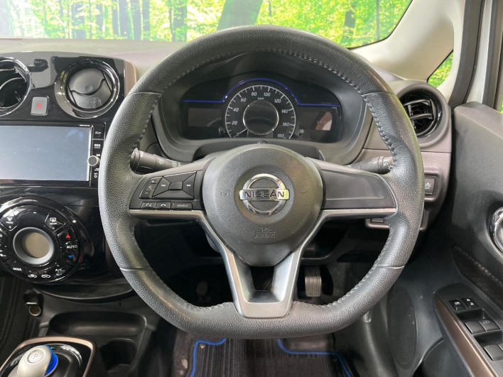 2017 Nissan Note DAA-HE12 (UW-69ef583055fa4)[23]