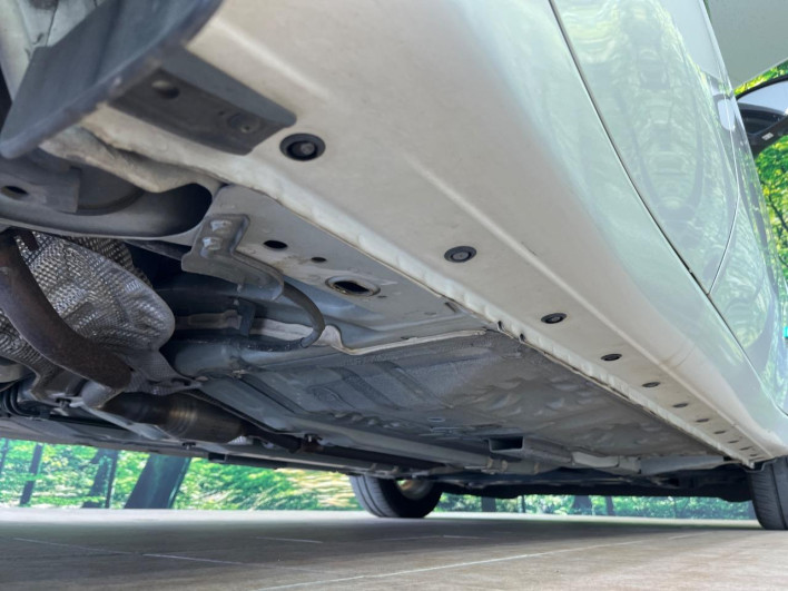 2017 Nissan Note DAA-HE12 (UW-69ef583055fa4)[10]