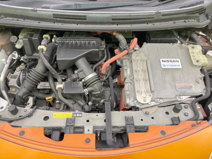 2017 Nissan Note DAA-HE12 (UW-69ef58327fb8d)[4]