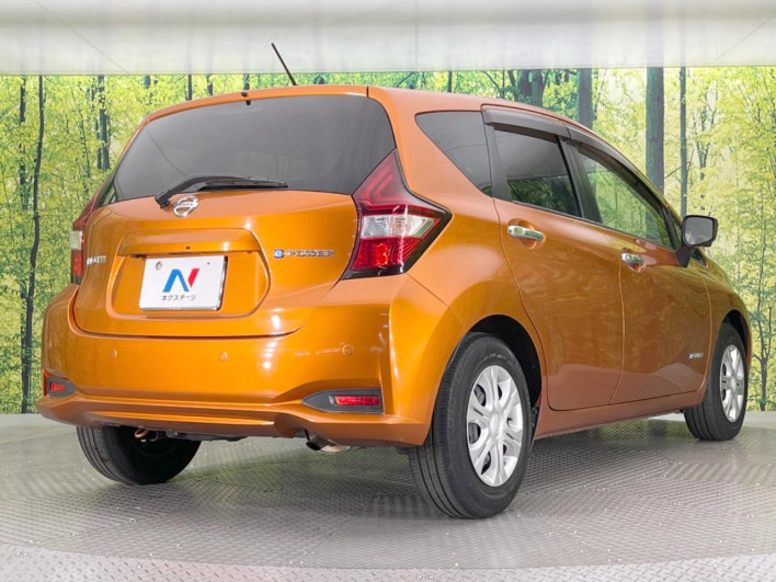 2017 Nissan Note DAA-HE12 (UW-69ef58327fb8d)[21]