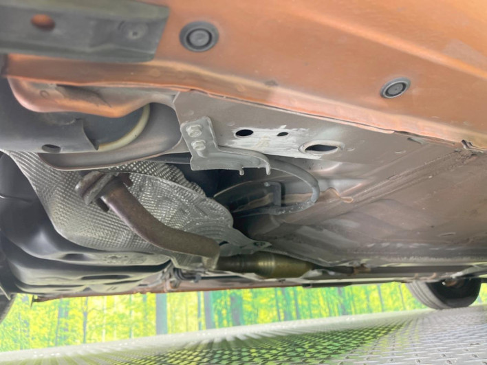 2017 Nissan Note DAA-HE12 (UW-69ef58327fb8d)[28]