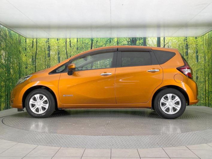 2017 Nissan Note DAA-HE12 (UW-69ef58327fb8d)[24]