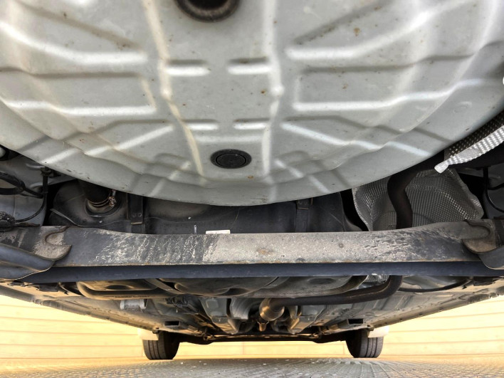 2018 Nissan Note DAA-HE12 (UW-69ef5832a95c6)[16]