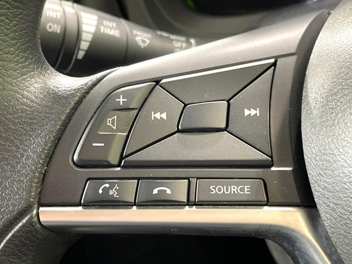 2019 Nissan Note DAA-HE12 (UW-69ef5832c97e7)[28]