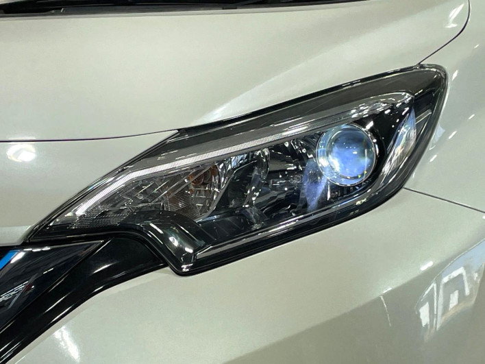 2019 Nissan Note DAA-HE12 (UW-69ef5832c97e7)[9]