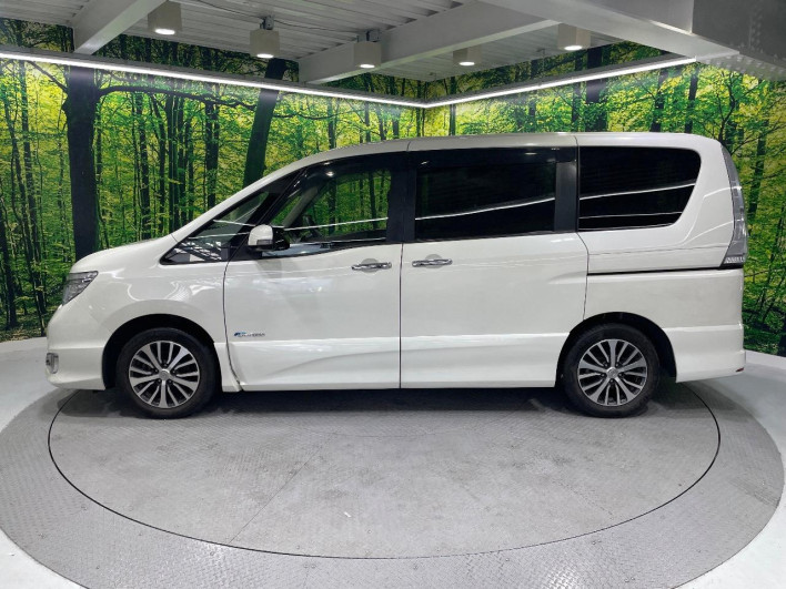 2015 Nissan Serena DAA-HFC26 (UW-69ef5834d2193)[14]