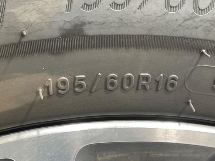 2015 Nissan Serena DAA-HFC26 (UW-69ef5834d2193)[7]