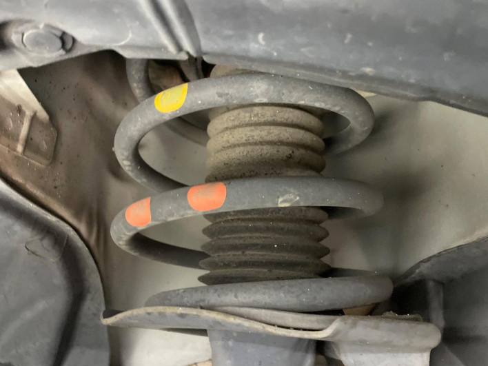 2015 Nissan Serena DAA-HFC26 (UW-69ef5834d2193)[10]