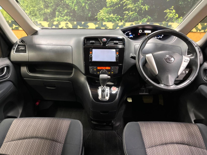 2015 Nissan Serena DAA-HFC26 (UW-69ef58356fa19)[21]