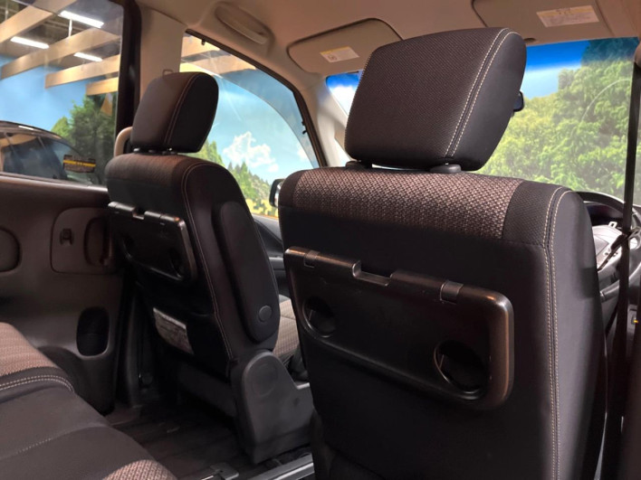 2015 Nissan Serena DAA-HFC26 (UW-69ef58356fa19)[19]