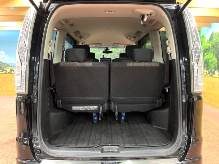 2015 Nissan Serena DAA-HFC26 (UW-69ef58356fa19)[10]