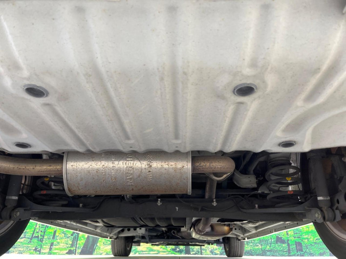 2015 Nissan Serena DAA-HFC26 (UW-69ef58360afaa)[15]