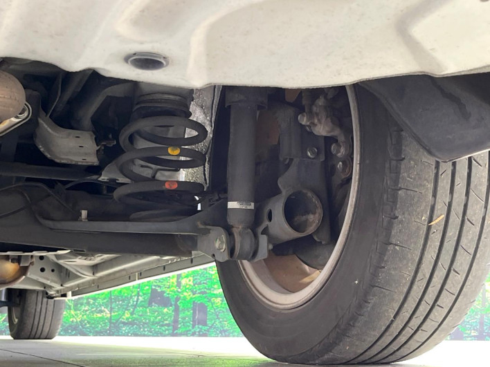 2015 Nissan Serena DAA-HFC26 (UW-69ef58360afaa)[16]