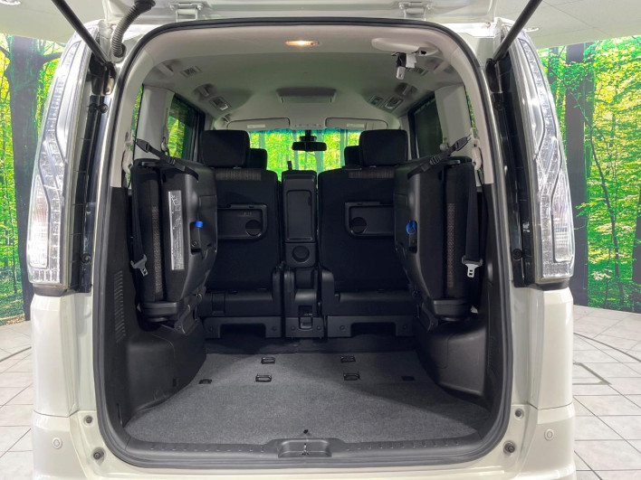 2015 Nissan Serena DAA-HFC26 (UW-69ef58360afaa)[11]