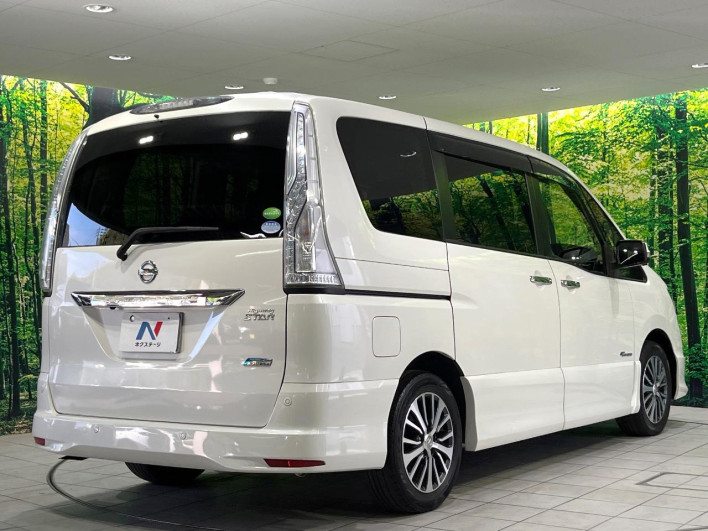 2015 Nissan Serena DAA-HFC26 (UW-69ef58360afaa)[18]