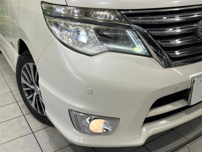 2015 Nissan Serena DAA-HFC26 (UW-69ef58360afaa)[23]