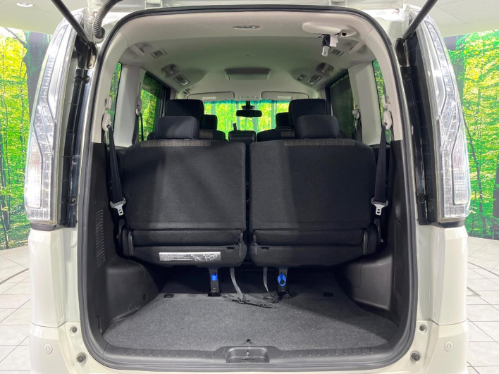 2015 Nissan Serena DAA-HFC26 (UW-69ef58360afaa)[12]