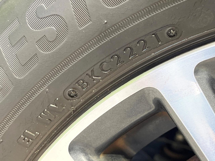 2015 Nissan Serena DAA-HFC26 (UW-69ef58360afaa)[25]