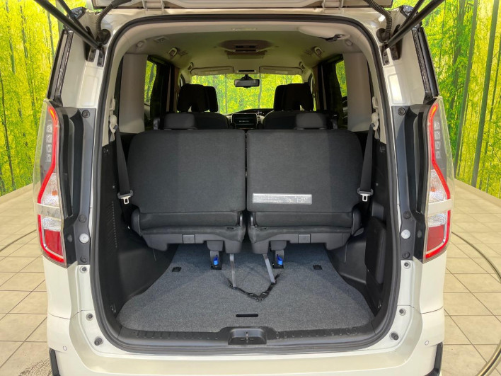 2021 Nissan Serena 6AA-HFC27 (UW-69ef5836d0968)[12]