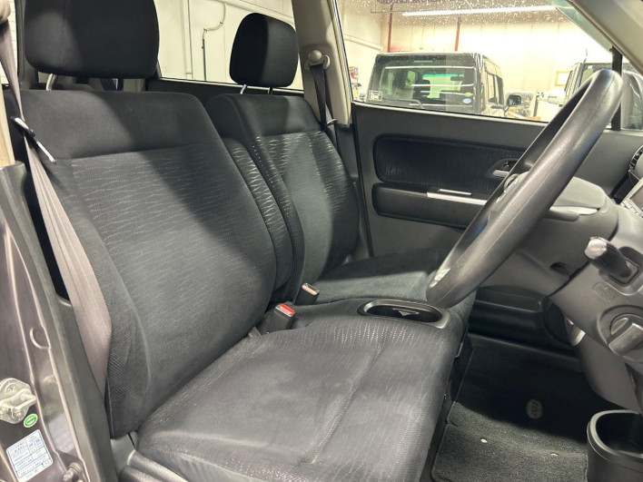 2009 Honda Zest Spark DBA-JE1 (UW-69ef584300044)[21]