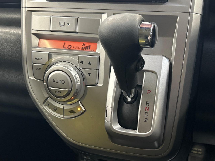 2009 Honda Zest Spark DBA-JE1 (UW-69ef584300044)[11]