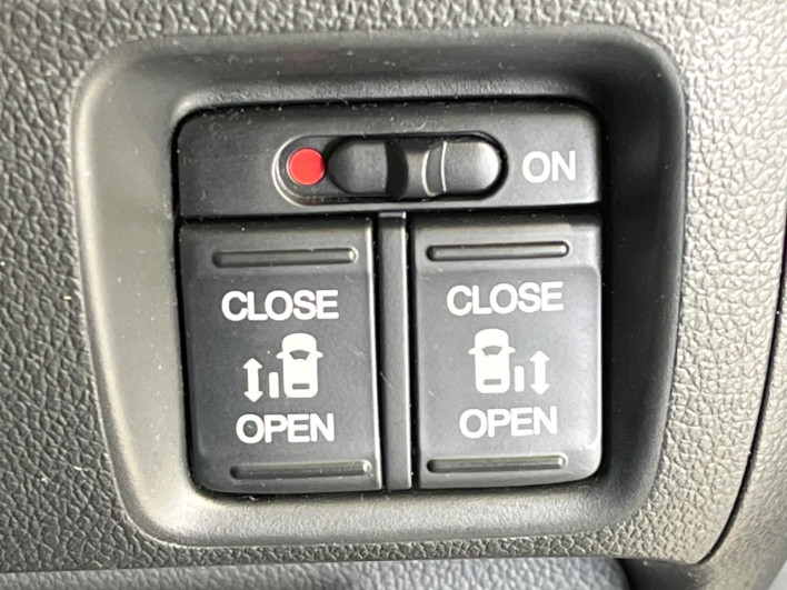 2017 Honda N-BOX DBA-JF1 (UW-69ef5844c3f0f)[27]