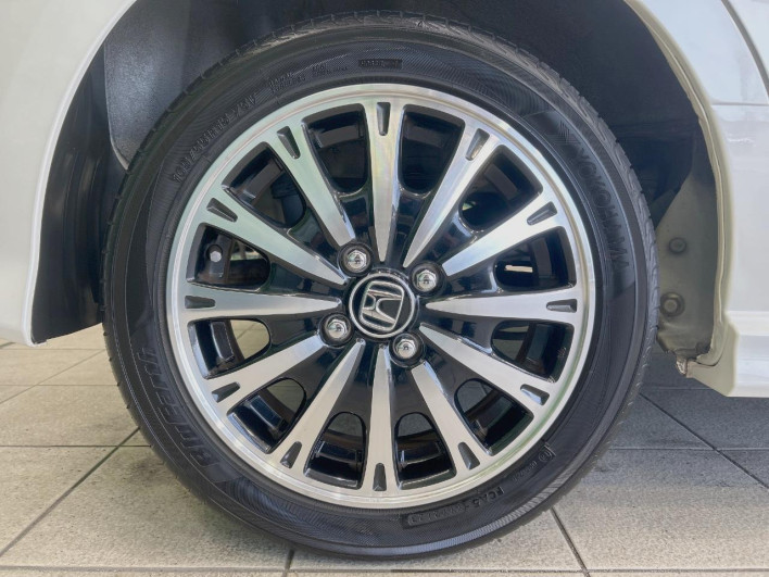 2016 Honda N-BOX CUSTOM DBA-JF1 (UW-69ef5844f3db3)[26]