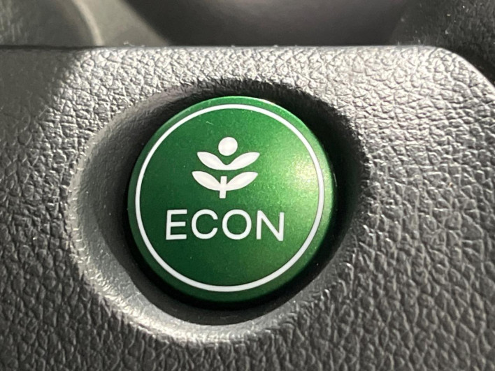 2017 Honda N-BOX CUSTOM DBA-JF2 (UW-69ef58457d2f2)[21]