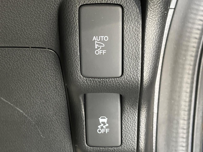 2017 Honda N-BOX CUSTOM DBA-JF2 (UW-69ef58457d2f2)[23]