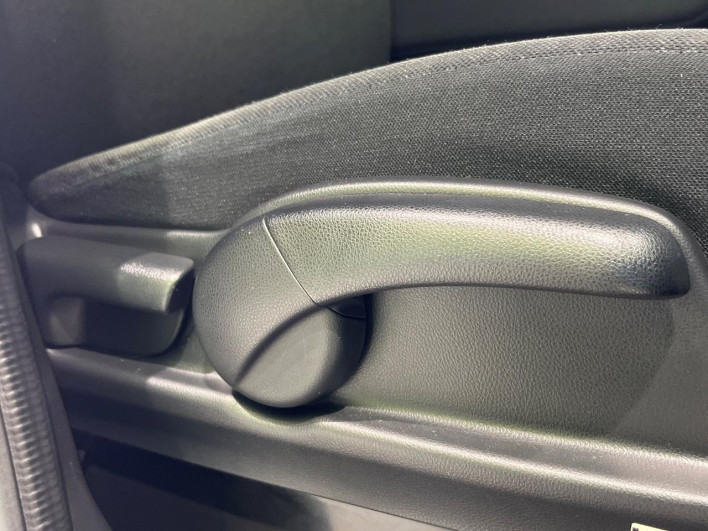 2017 Honda N-BOX CUSTOM DBA-JF2 (UW-69ef58457d2f2)[27]