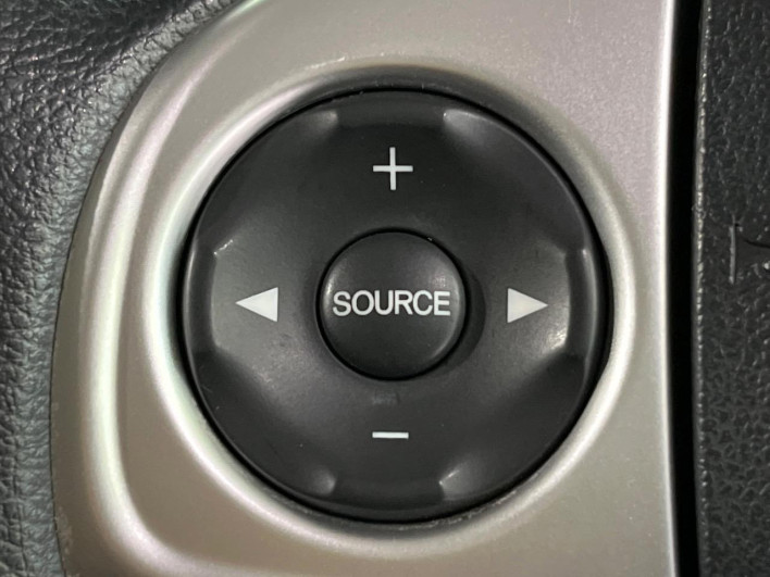 2017 Honda N-BOX CUSTOM DBA-JF2 (UW-69ef58457d2f2)[20]