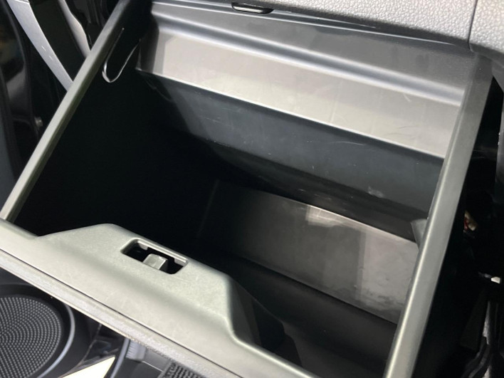 2017 Honda N-BOX CUSTOM DBA-JF2 (UW-69ef58457d2f2)[5]