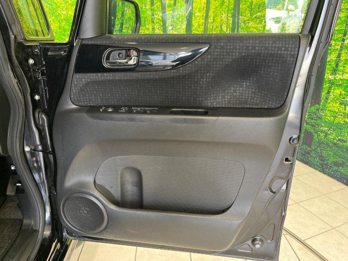 2017 Honda N-BOX CUSTOM DBA-JF2 (UW-69ef58457d2f2)[25]