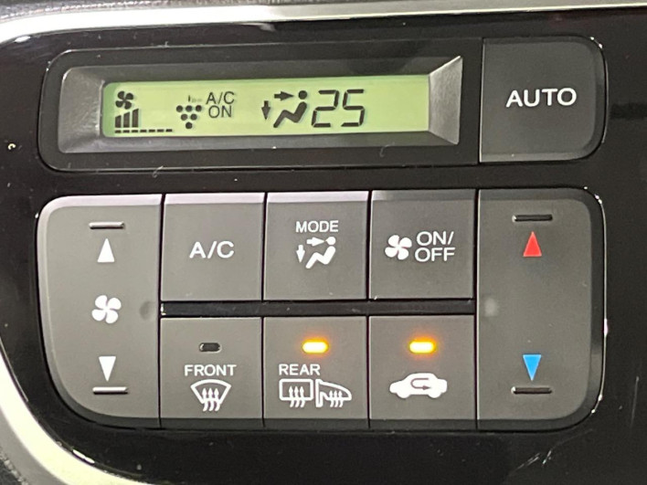 2017 Honda N-BOX DBA-JF2 (UW-69ef58467ec51)[26]