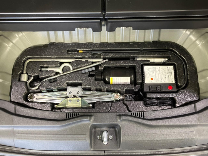 2017 Honda N-BOX DBA-JF2 (UW-69ef58467ec51)[8]