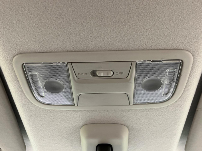 2017 Honda N-BOX DBA-JF2 (UW-69ef58467ec51)[21]