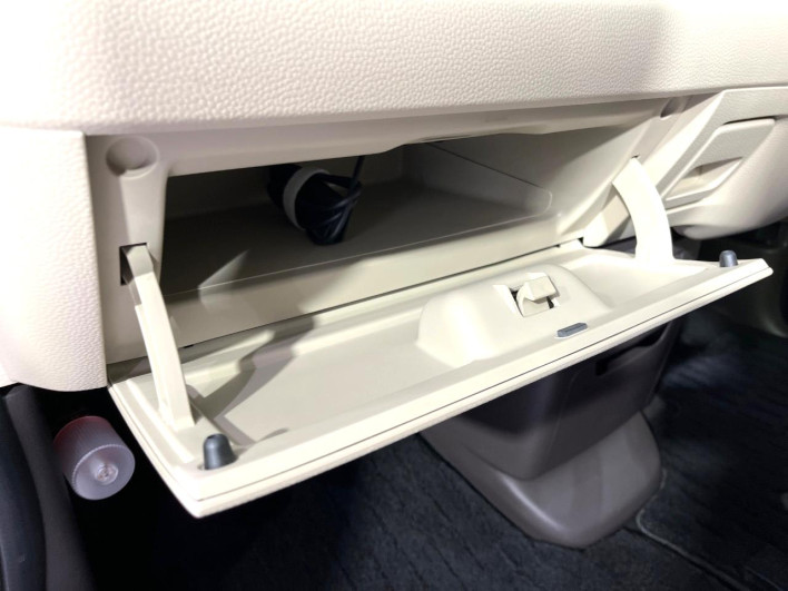 2017 Honda N-BOX DBA-JF3 (UW-69ef5846c1428)[19]