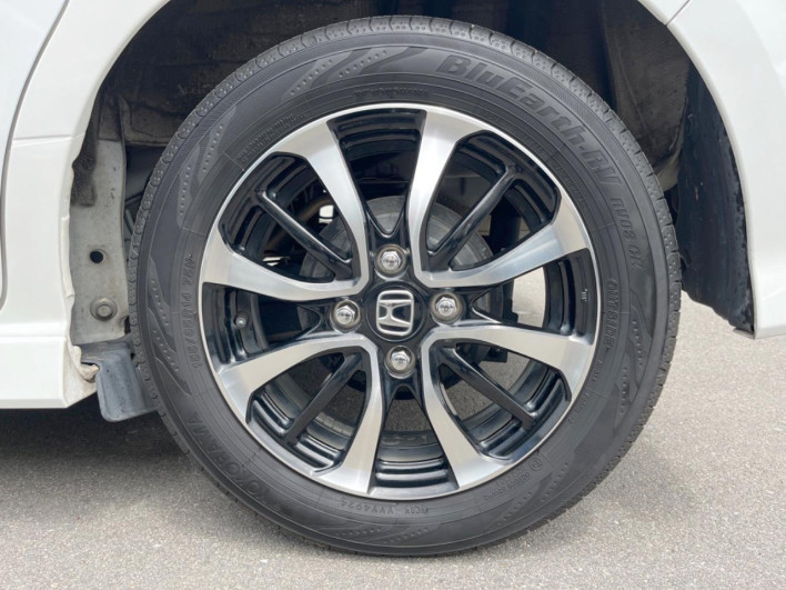 2018 Honda N-BOX CUSTOM DBA-JF3 (UW-69ef58470684e)[11]