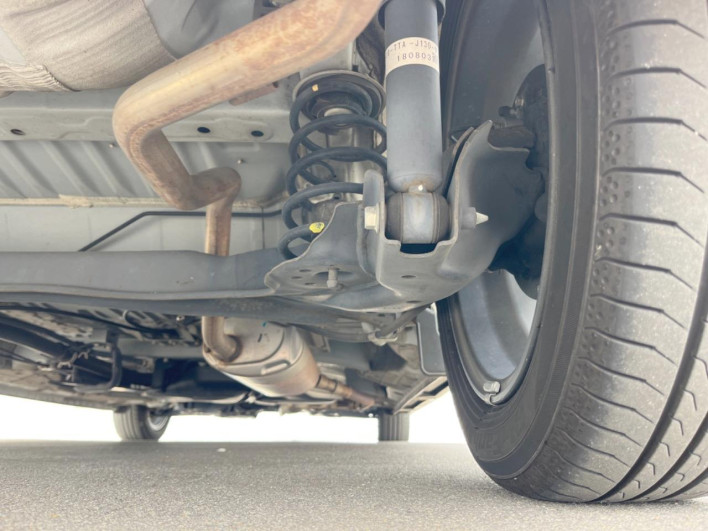 2018 Honda N-BOX CUSTOM DBA-JF3 (UW-69ef58470684e)[6]