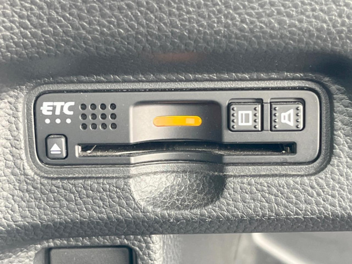 2018 Honda N-BOX CUSTOM DBA-JF3 (UW-69ef58470684e)[22]