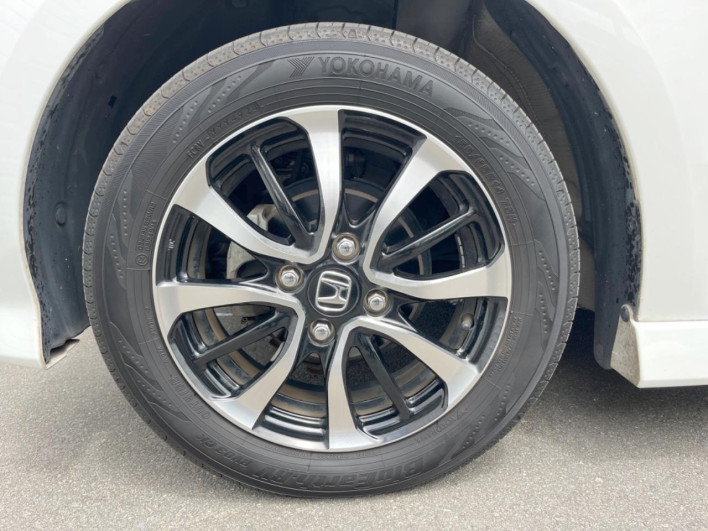 2018 Honda N-BOX CUSTOM DBA-JF3 (UW-69ef58470684e)[12]