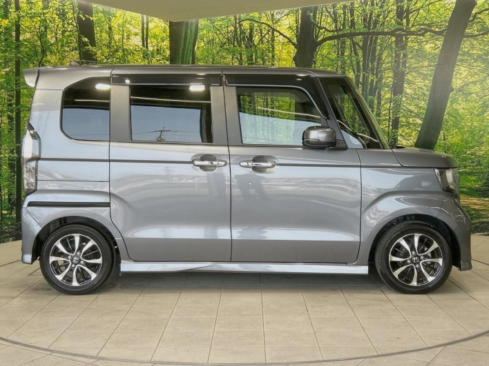 2019 Honda N-BOX CUSTOM DBA-JF3 (UW-69ef584764f3e)[23]