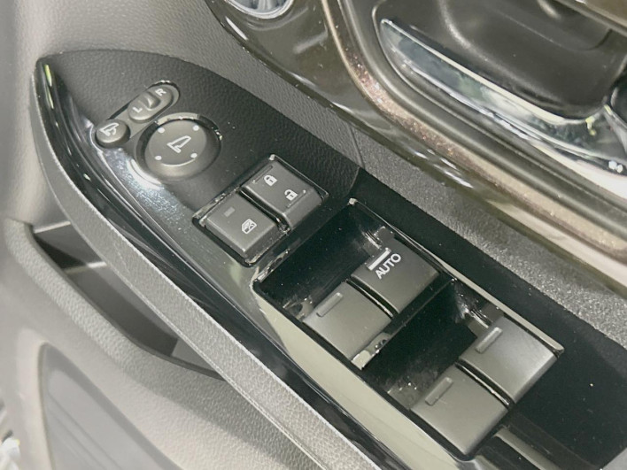 2020 Honda N-BOX CUSTOM 6BA-JF3 (UW-69ef5848e2b91)[15]