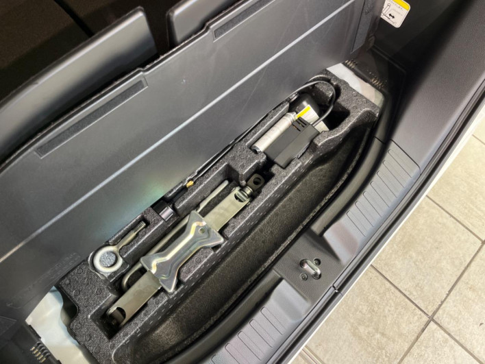 2020 Honda N-BOX CUSTOM 6BA-JF3 (UW-69ef584949292)[24]