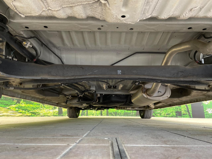 2017 Honda N-BOX CUSTOM DBA-JF3 (UW-69ef584a4cdc1)[21]