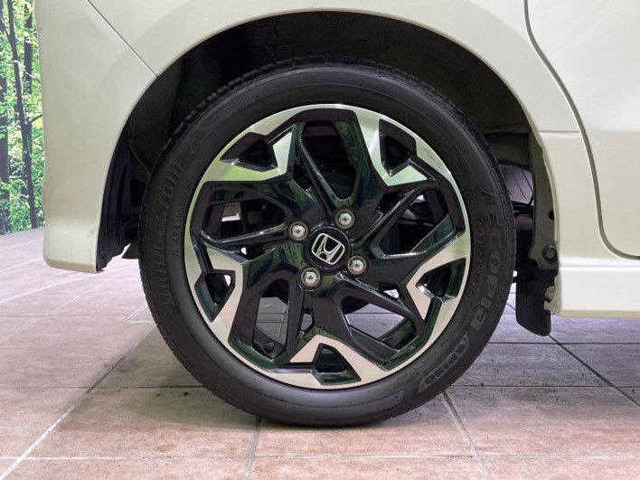 2017 Honda N-BOX CUSTOM DBA-JF3 (UW-69ef584a4cdc1)[7]