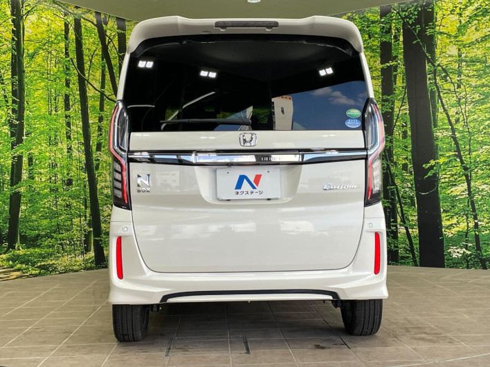 2017 Honda N-BOX CUSTOM DBA-JF3 (UW-69ef584a4cdc1)[17]