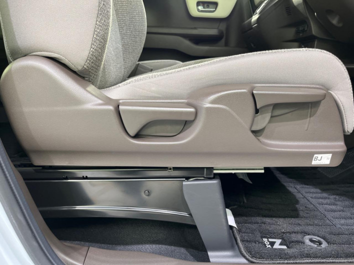 2023 Honda N-BOX 6BA-JF4 (UW-69ef584f098d3)[27]