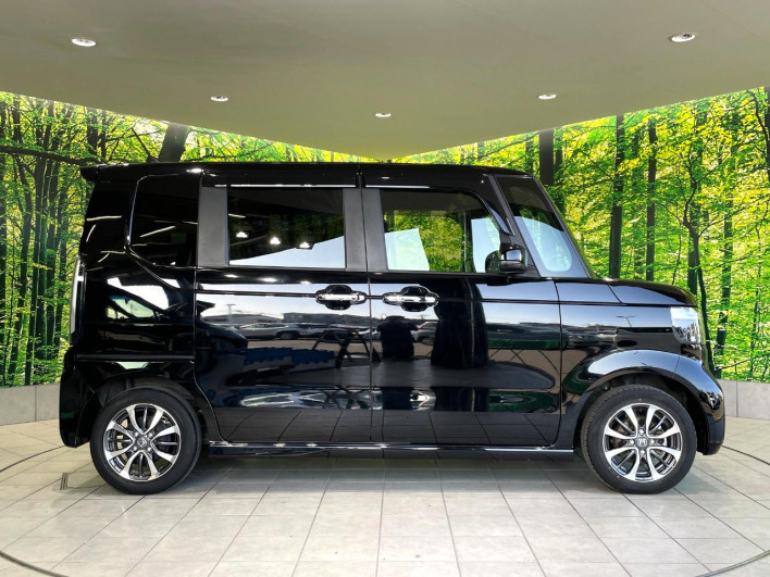 2023 Honda N-BOX CUSTOM 6BA-JF5 (UW-69ef58504a202)[21]