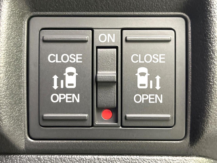 2025 Honda N-BOX CUSTOM 6BA-JF5 (UW-69ef585247a9a)[23]